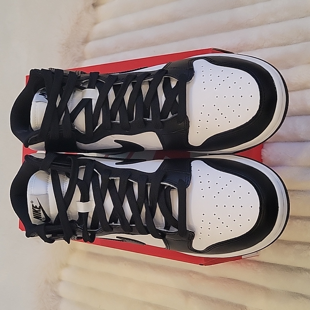 Nike Dunk High "Panda" 9.5 (M) - Picture 4 of 6